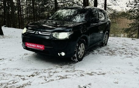 Mitsubishi Outlander III рестайлинг 3, 2012 год, 1 470 000 рублей, 2 фотография