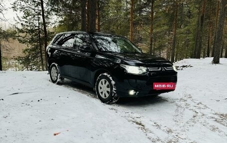 Mitsubishi Outlander III рестайлинг 3, 2012 год, 1 470 000 рублей, 8 фотография