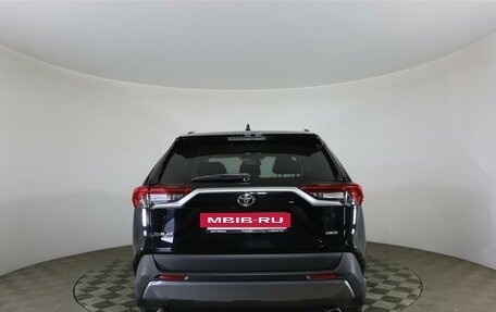 Toyota RAV4, 2021 год, 3 637 000 рублей, 6 фотография