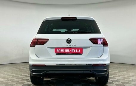 Volkswagen Tiguan II, 2021 год, 2 775 000 рублей, 5 фотография