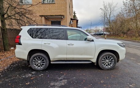 Toyota Land Cruiser Prado 150 рестайлинг 2, 2018 год, 6 200 000 рублей, 5 фотография