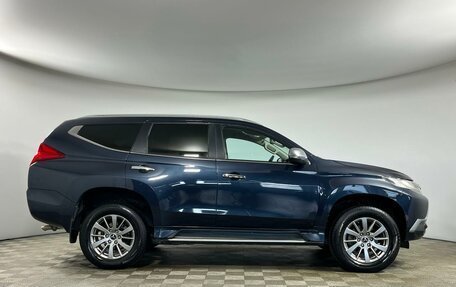 Mitsubishi Pajero Sport III рестайлинг, 2018 год, 2 825 000 рублей, 4 фотография