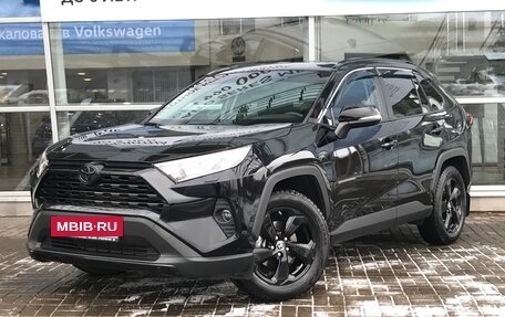 Toyota RAV4, 2021 год, 4 690 000 рублей, 2 фотография