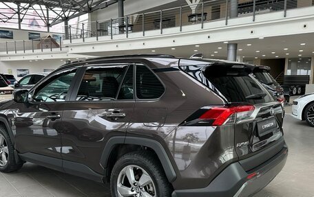 Toyota RAV4, 2019 год, 3 600 000 рублей, 4 фотография