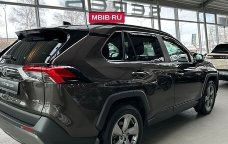 Toyota RAV4, 2019 год, 3 600 000 рублей, 6 фотография