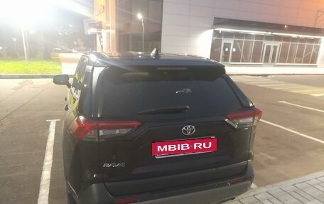 Toyota RAV4, 2021 год, 3 500 000 рублей, 3 фотография