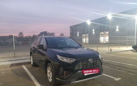 Toyota RAV4, 2021 год, 3 500 000 рублей, 5 фотография