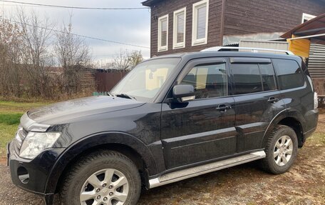 Mitsubishi Pajero IV, 2011 год, 3 400 000 рублей, 34 фотография