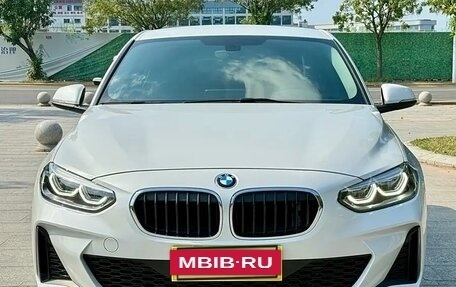 BMW 1 серия, 2022 год, 1 760 000 рублей, 2 фотография