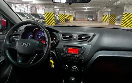 KIA Rio III рестайлинг, 2013 год, 949 000 рублей, 24 фотография