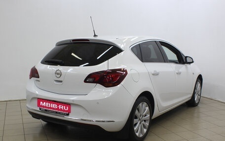 Opel Astra J, 2013 год, 850 000 рублей, 4 фотография