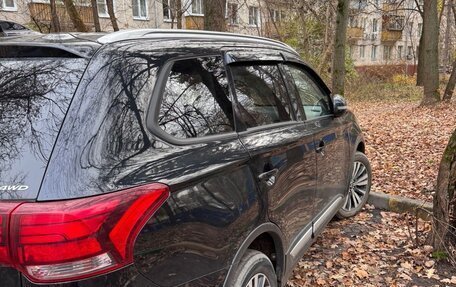 Mitsubishi Outlander III рестайлинг 3, 2019 год, 2 200 000 рублей, 4 фотография