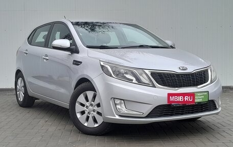 KIA Rio III рестайлинг, 2013 год, 999 000 рублей, 2 фотография