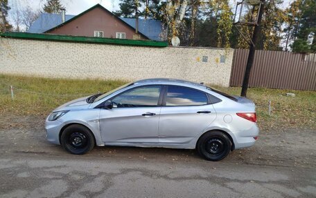 Hyundai Solaris II рестайлинг, 2014 год, 480 000 рублей, 2 фотография