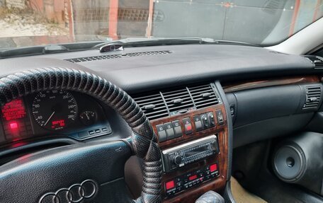 Audi A8, 1995 год, 550 000 рублей, 24 фотография