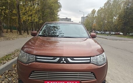 Mitsubishi Outlander III рестайлинг 3, 2012 год, 1 500 000 рублей, 7 фотография