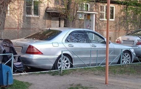 Mercedes-Benz S-Класс, 2001 год, 685 000 рублей, 1 фотография