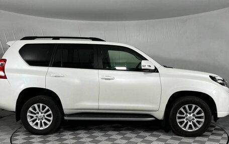 Toyota Land Cruiser Prado 150 рестайлинг 2, 2016 год, 3 950 000 рублей, 4 фотография