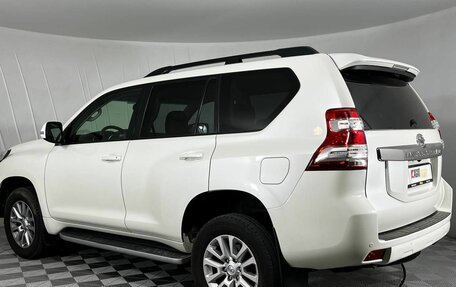 Toyota Land Cruiser Prado 150 рестайлинг 2, 2016 год, 3 950 000 рублей, 7 фотография