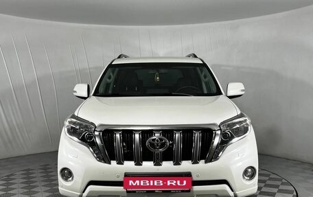 Toyota Land Cruiser Prado 150 рестайлинг 2, 2016 год, 3 950 000 рублей, 2 фотография