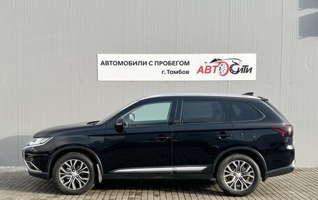 Mitsubishi Outlander III рестайлинг 3, 2018 год, 2 180 000 рублей, 4 фотография