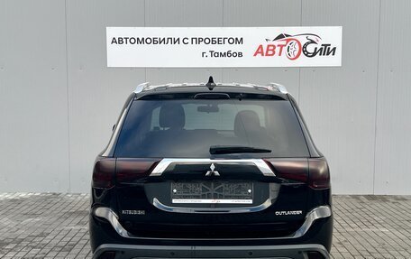 Mitsubishi Outlander III рестайлинг 3, 2018 год, 2 180 000 рублей, 7 фотография