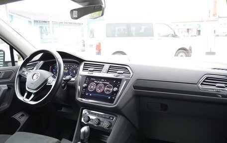 Volkswagen Tiguan II, 2020 год, 3 889 000 рублей, 12 фотография