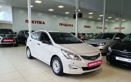 Hyundai Solaris II рестайлинг, 2014 год, 1 100 000 рублей, 3 фотография