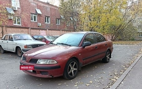 Mitsubishi Carisma I, 2000 год, 285 000 рублей, 2 фотография