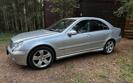 Mercedes-Benz C-Класс, 2004 год, 730 000 рублей, 2 фотография