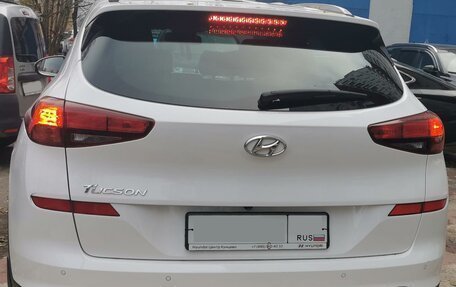 Hyundai Tucson III, 2018 год, 2 500 000 рублей, 2 фотография