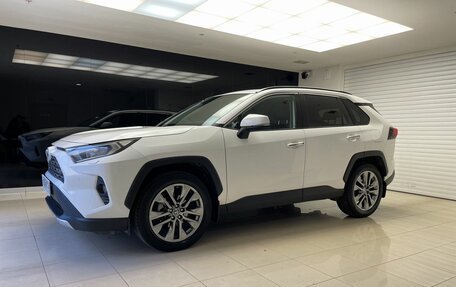 Toyota RAV4, 2019 год, 2 870 000 рублей, 1 фотография