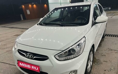 Hyundai Solaris II рестайлинг, 2014 год, 1 150 000 рублей, 1 фотография