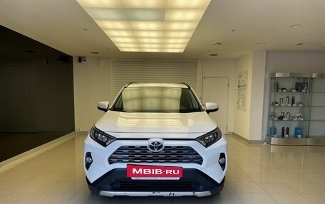 Toyota RAV4, 2019 год, 2 870 000 рублей, 2 фотография