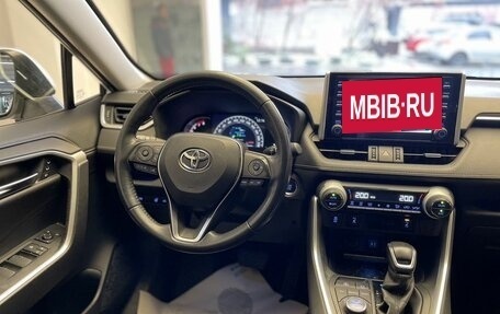 Toyota RAV4, 2019 год, 2 870 000 рублей, 10 фотография