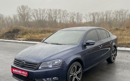 Volkswagen Passat B7, 2011 год, 1 070 000 рублей, 2 фотография