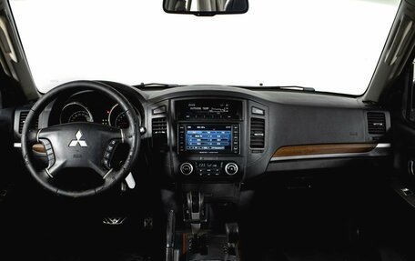 Mitsubishi Pajero IV, 2008 год, 1 400 000 рублей, 16 фотография