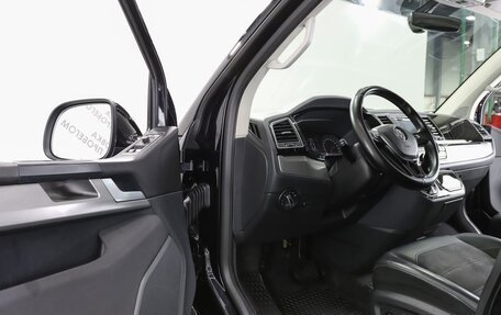 Volkswagen Multivan T6 рестайлинг, 2019 год, 4 879 000 рублей, 6 фотография