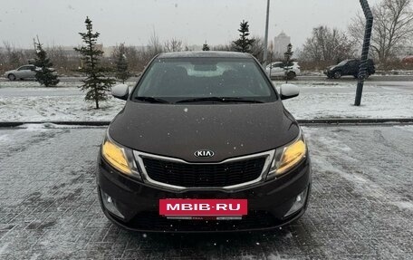 KIA Rio III рестайлинг, 2015 год, 1 040 000 рублей, 6 фотография