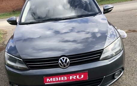 Volkswagen Jetta VI, 2013 год, 1 350 000 рублей, 1 фотография