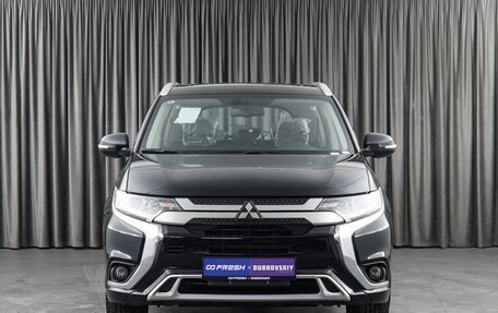 Mitsubishi Outlander III рестайлинг 3, 2022 год, 3 820 000 рублей, 3 фотография