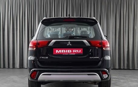 Mitsubishi Outlander III рестайлинг 3, 2022 год, 3 820 000 рублей, 4 фотография