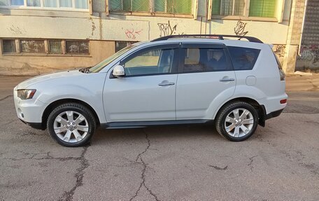 Mitsubishi Outlander III рестайлинг 3, 2011 год, 1 650 000 рублей, 4 фотография