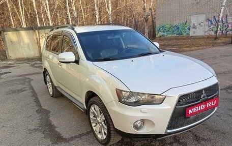 Mitsubishi Outlander III рестайлинг 3, 2011 год, 1 650 000 рублей, 18 фотография