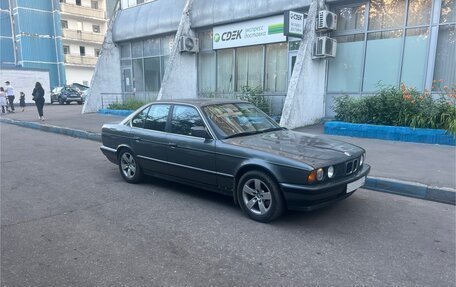 BMW 5 серия, 1989 год, 1 100 000 рублей, 3 фотография