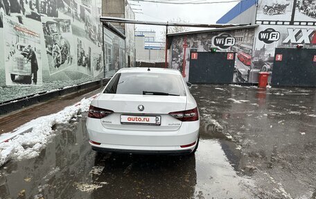 Skoda Superb III рестайлинг, 2018 год, 2 300 000 рублей, 5 фотография