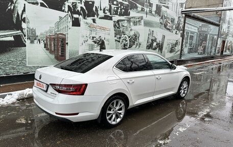 Skoda Superb III рестайлинг, 2018 год, 2 300 000 рублей, 4 фотография