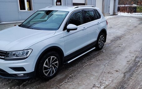 Volkswagen Tiguan II, 2018 год, 2 200 000 рублей, 4 фотография