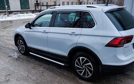 Volkswagen Tiguan II, 2018 год, 2 200 000 рублей, 8 фотография