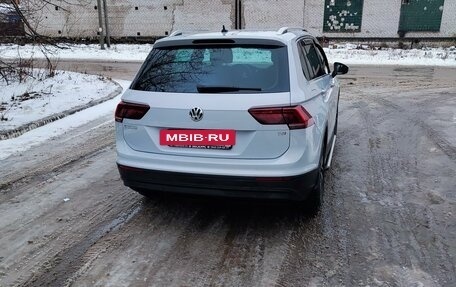 Volkswagen Tiguan II, 2018 год, 2 200 000 рублей, 7 фотография